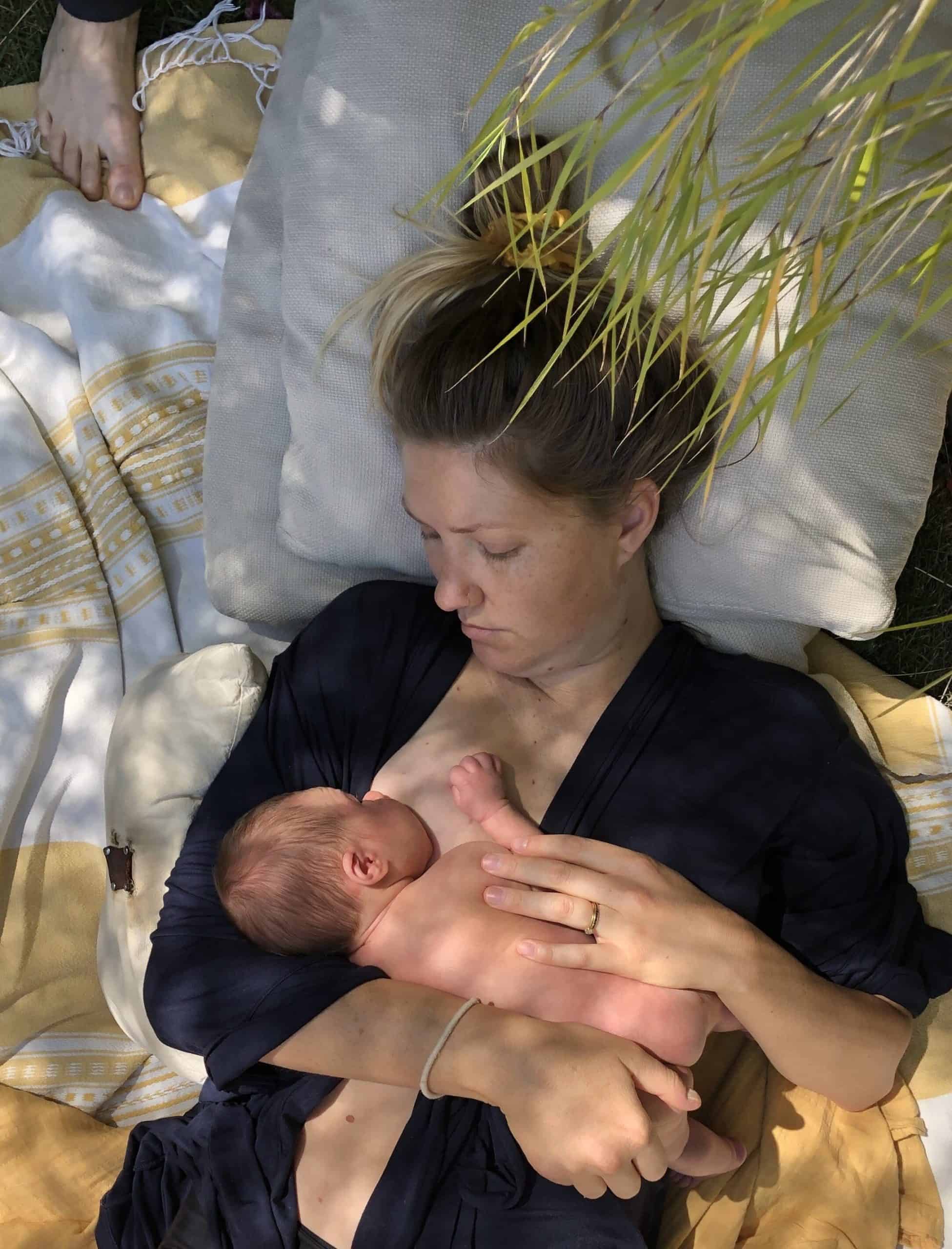 Breastfeeding in early postpartum stage