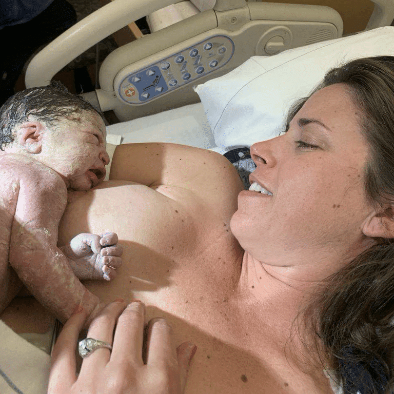 skin to skin contact with newborn